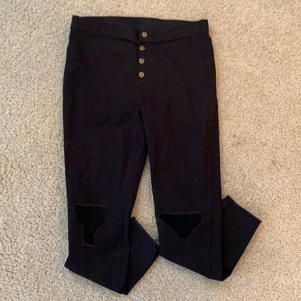 Black skinny Jean like pant with fishnet knees